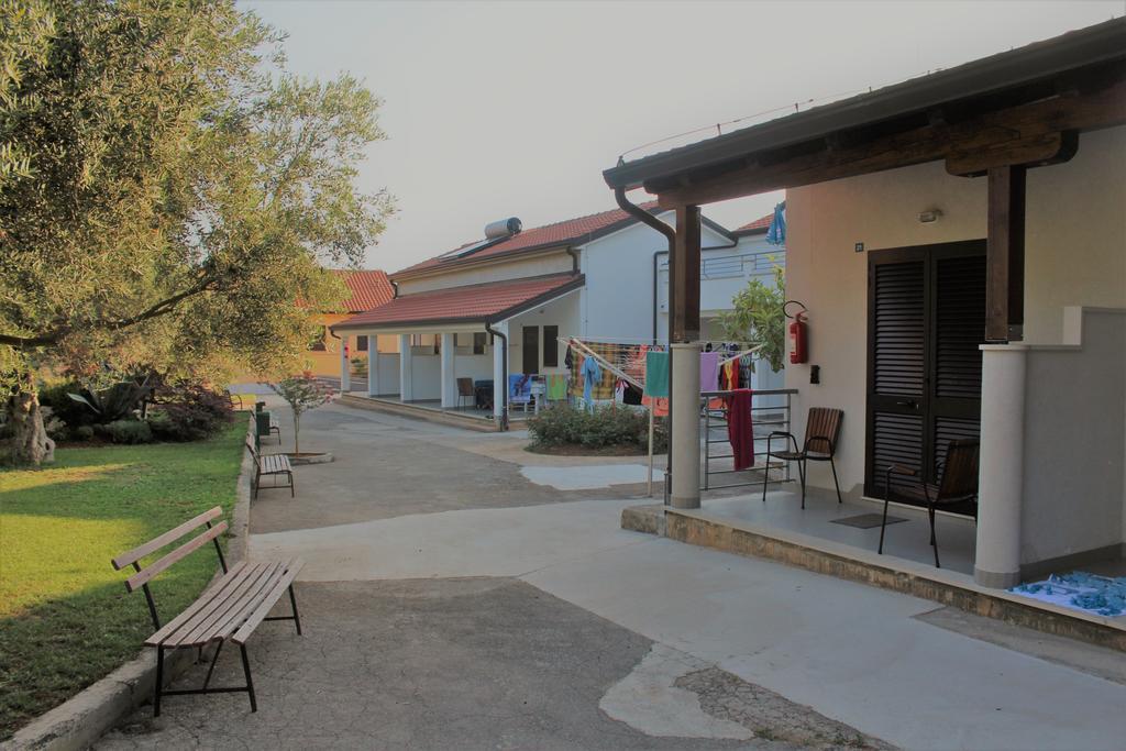 Resort Zatisje Савудрия Екстериор снимка